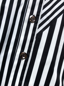 Chemise à rayures noires