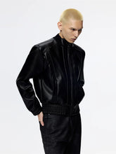 Blouson noir poches côté avec découpé