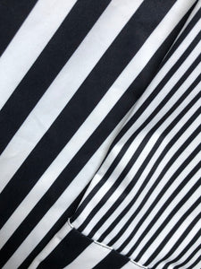 Chemise à rayures noires