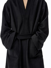 Vanida Dang - Veste longue col hanfu noir - Luxe Samouraï Futuriste Techwear