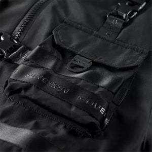 Détail des poches tactiques de la Militaire 1 – Vanida Dang