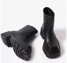 Boots vegan leather black square